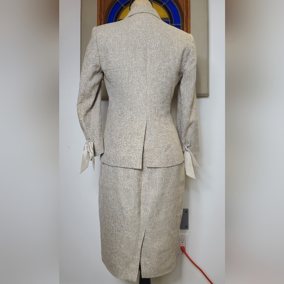 COPY - Linen Blend Ann Taylor Skirt Suit with Bow Detail - Picture 4 of 9